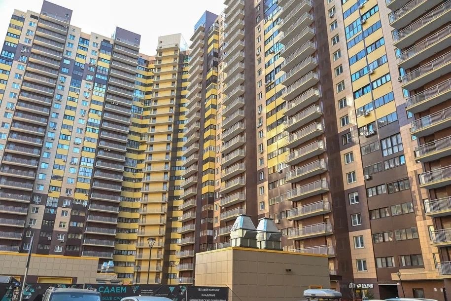 Депутат Мособлдумы проверил работу лифтов в Реутове после замены оборудования Депутат Мособлдумы проверил работу лифтов в Реутове после замены оборудования