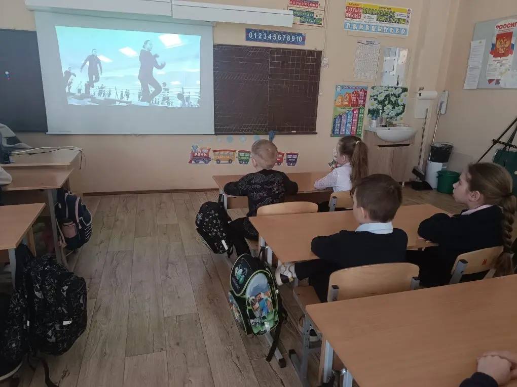 РАЗГОВОРЫ О ВАЖНОМ. 30 марта занятие "Разговоры о важном" посвящено теме: «Как справляться с волнением?" С волнением дети и подростки сталкиваются ежедневно — в учебе, общении и повседневной жизни РАЗГОВОРЫ О ВАЖНОМ. 30 марта занятие "Разговоры о важном" посвящено теме: «Как справляться с волнением?" С волнением дети и подростки сталкиваются ежедневно — в учебе, общении и повседневной жизни