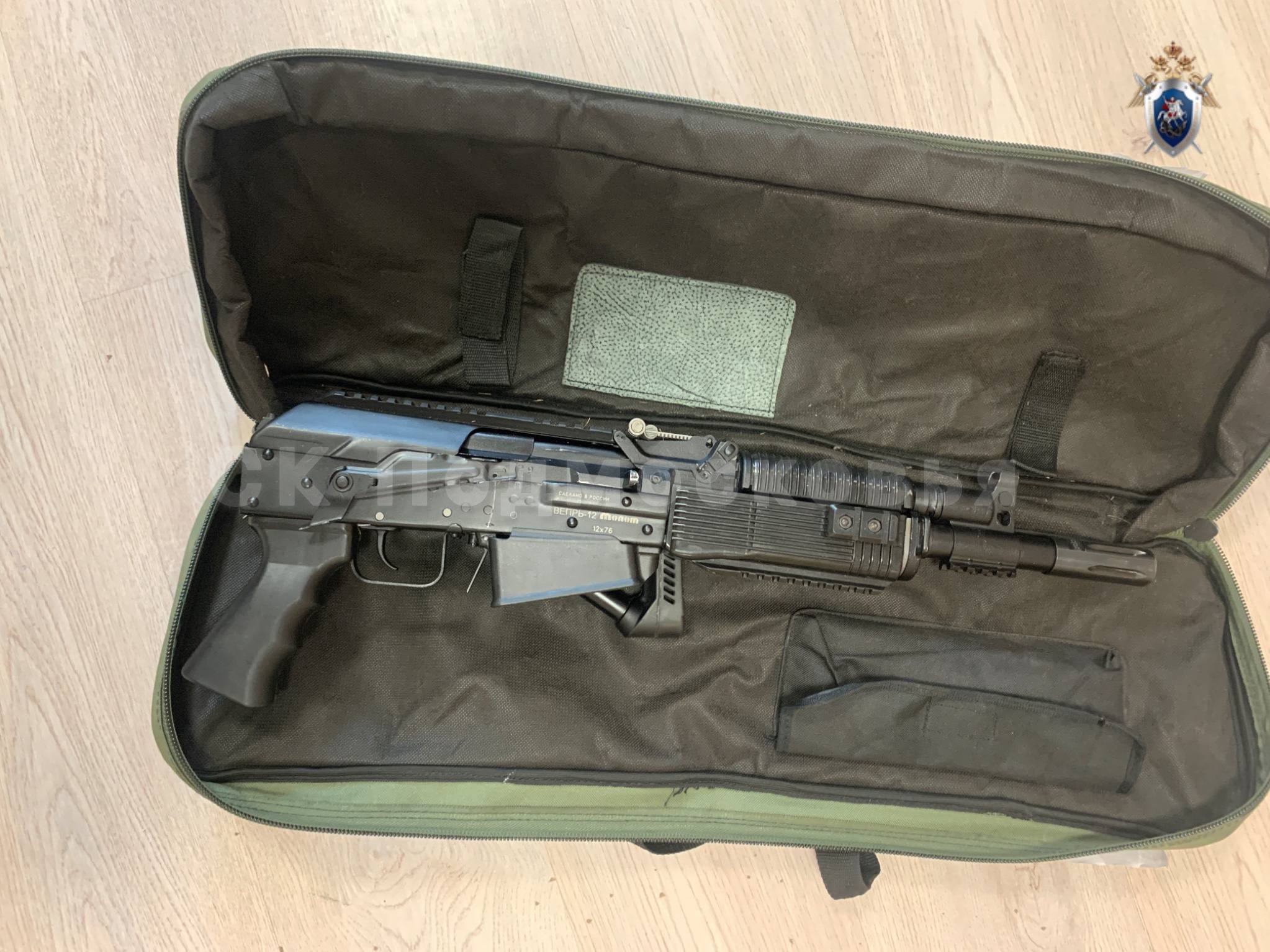 В Московской области местный житель признан виновным в убийстве мужчины из хулиганских побуждений, а также в незаконном хранении огнестрельного оружия