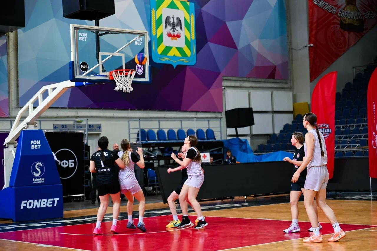 Станислав Каторов: Дал старт областному этапу Единой школьной лиги по баскетболу в нашем округе Станислав Каторов: Дал старт областному этапу Единой школьной лиги по баскетболу в нашем округе