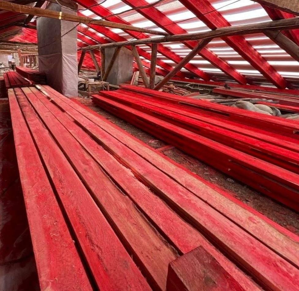 В доме №8 на Садовом проезде проводят капитальный ремонт скатной крыши В доме №8 на Садовом проезде проводят капитальный ремонт скатной крыши