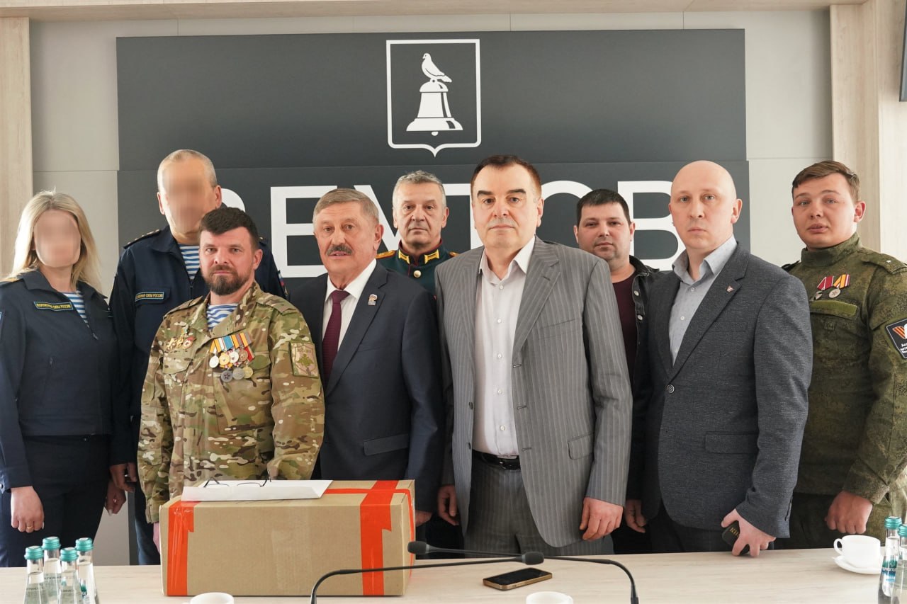 В Реутове передали станцию связи бойцам СВО В Реутове передали станцию связи бойцам СВО