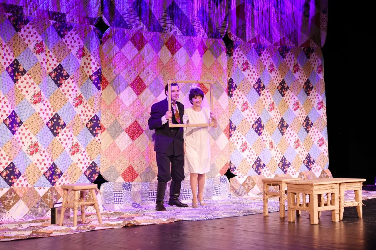 В театре «ФЭСТ» поздравили работников культуры В театре «ФЭСТ» поздравили работников культуры