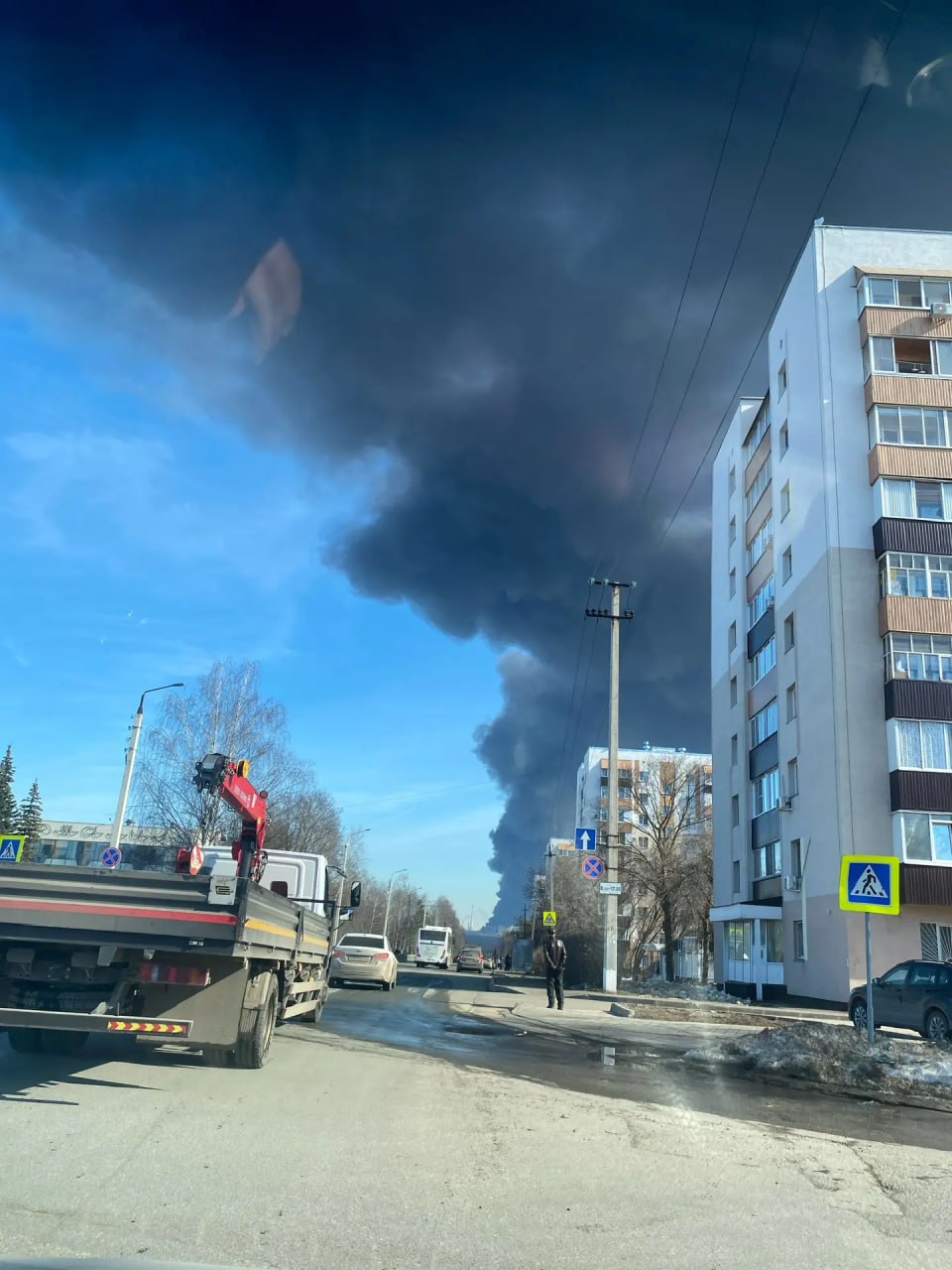 Новости к этому часу:. В Нижнекамске произошел пожар на территории завода «Нижнекамскнефтехим» Новости к этому часу:. В Нижнекамске произошел пожар на территории завода «Нижнекамскнефтехим»