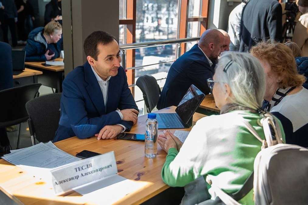 Андрей Иванов: Провёл личный приём «Выездной администрации» в Звенигороде — на площадке Культурного центра имени Любови Орловой Андрей Иванов: Провёл личный приём «Выездной администрации» в Звенигороде — на площадке Культурного центра имени Любови Орловой