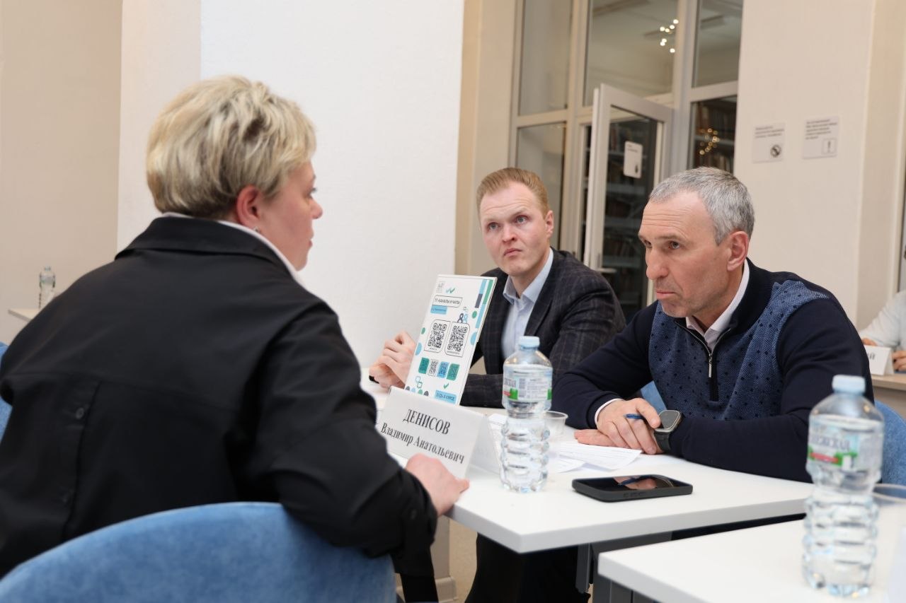 Выездной приём жителей. Открытый диалог с нашими жителями состоялся в Центральной городской библиотеке им. К.Г. Паустовского Выездной приём жителей. Открытый диалог с нашими жителями состоялся в Центральной городской библиотеке им. К.Г. Паустовского