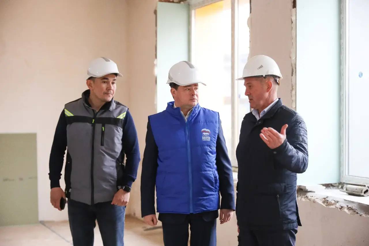 Глава Раменского округа проверил ход капитального ремонта Никитской школы в деревне Морозово Глава Раменского округа проверил ход капитального ремонта Никитской школы в деревне Морозово