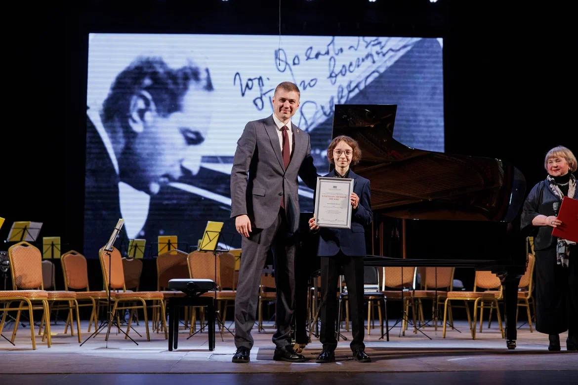 Мелодия твоей души. В стенах Зимнего театра прошел настоящий праздник музыки – XI Всероссийский конкурс юных пианистов им. Я. Флиера Мелодия твоей души. В стенах Зимнего театра прошел настоящий праздник музыки – XI Всероссийский конкурс юных пианистов им. Я. Флиера