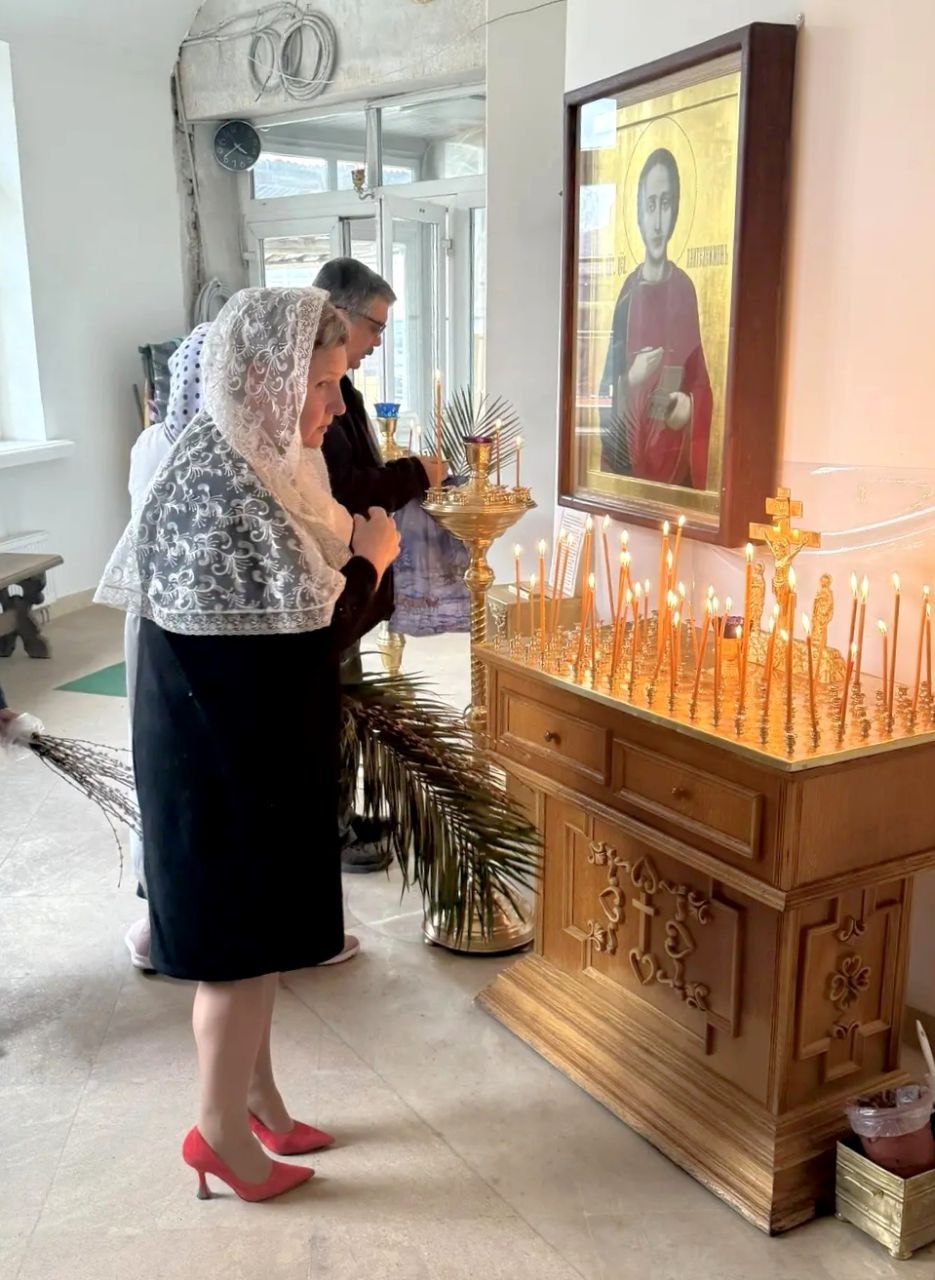 Сегодня мы встречаем один из главных весенних праздников — Вербное воскресенье Сегодня мы встречаем один из главных весенних праздников — Вербное воскресенье