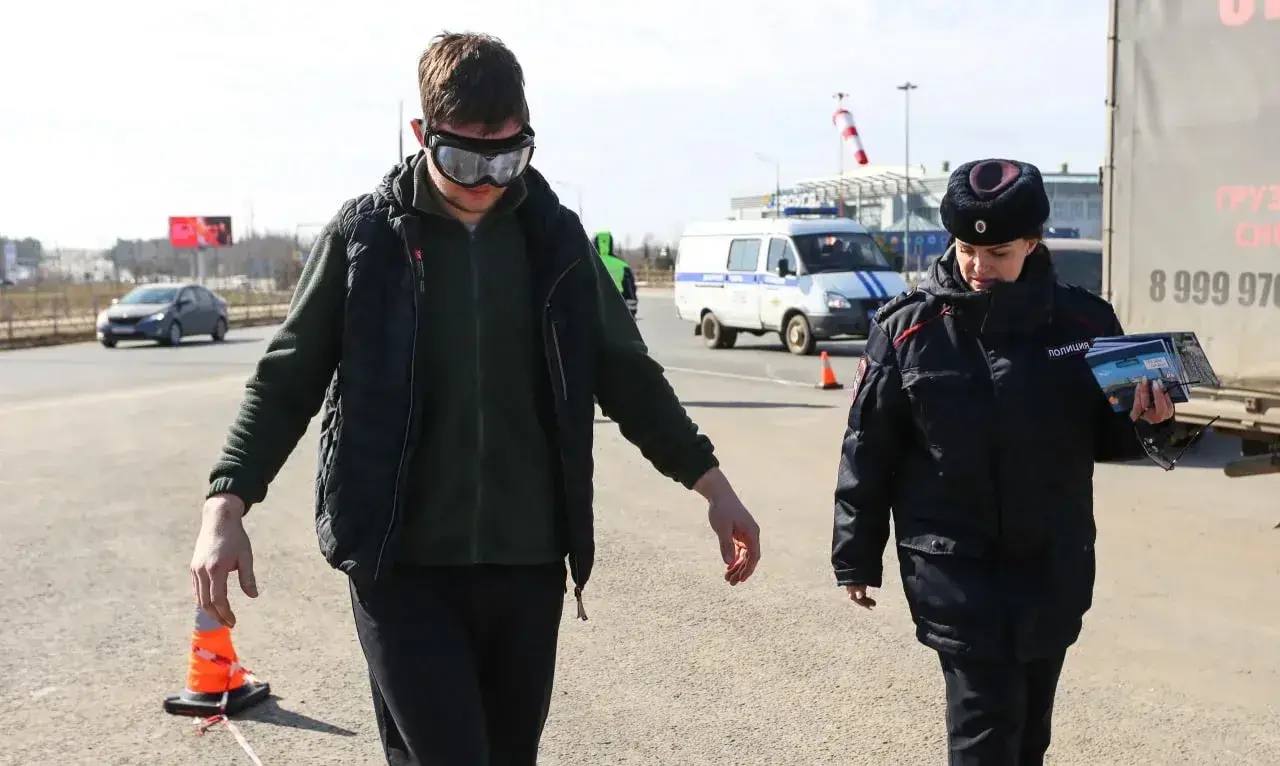 Госавтоинспекторы Дубны совместно с врачами городской больницы организовали мероприятие, направленное на профилактику ДТП с участием водителей в состоянии опьянения Госавтоинспекторы Дубны совместно с врачами городской больницы организовали мероприятие, направленное на профилактику ДТП с участием водителей в состоянии опьянения