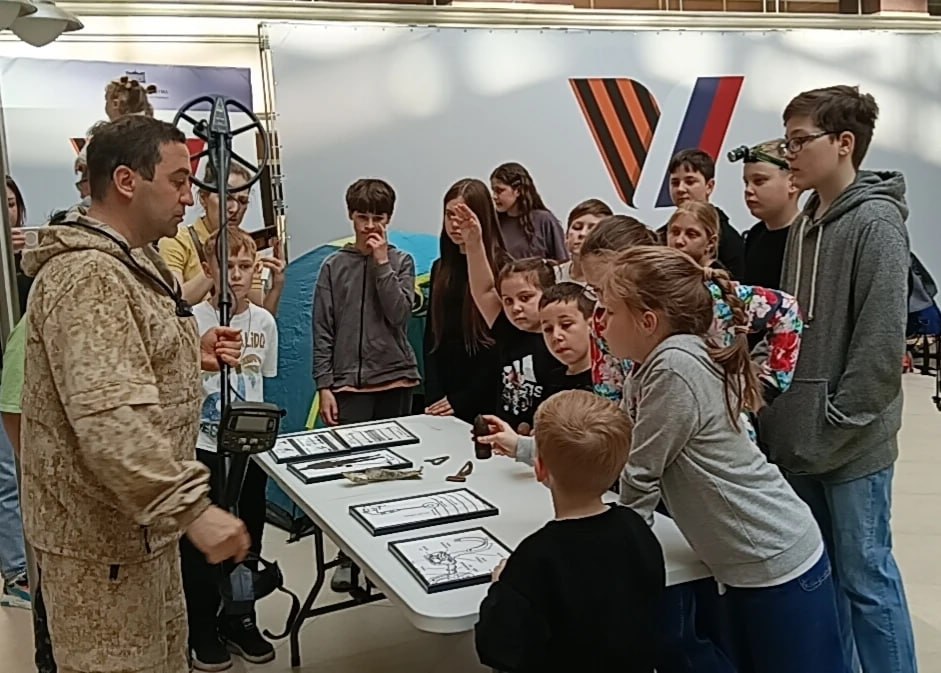 Мастеркласс для детей участников СВО прошел в Красногорске Мастеркласс для детей участников СВО прошел в Красногорске