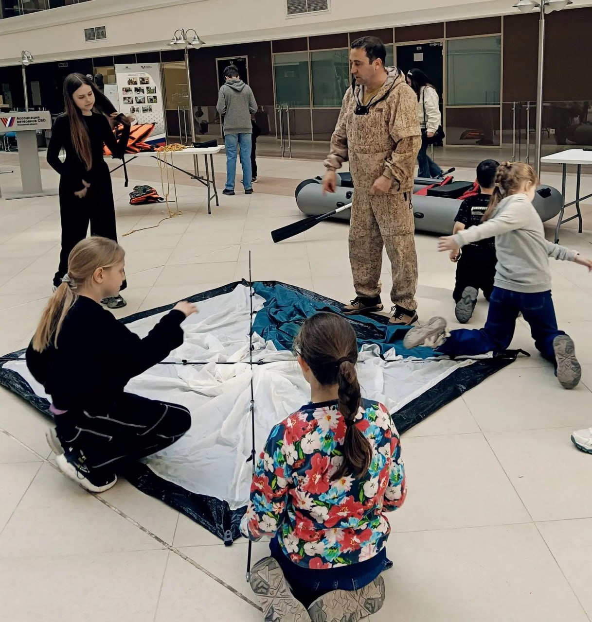 Мастеркласс для детей участников СВО прошел в Красногорске Мастеркласс для детей участников СВО прошел в Красногорске