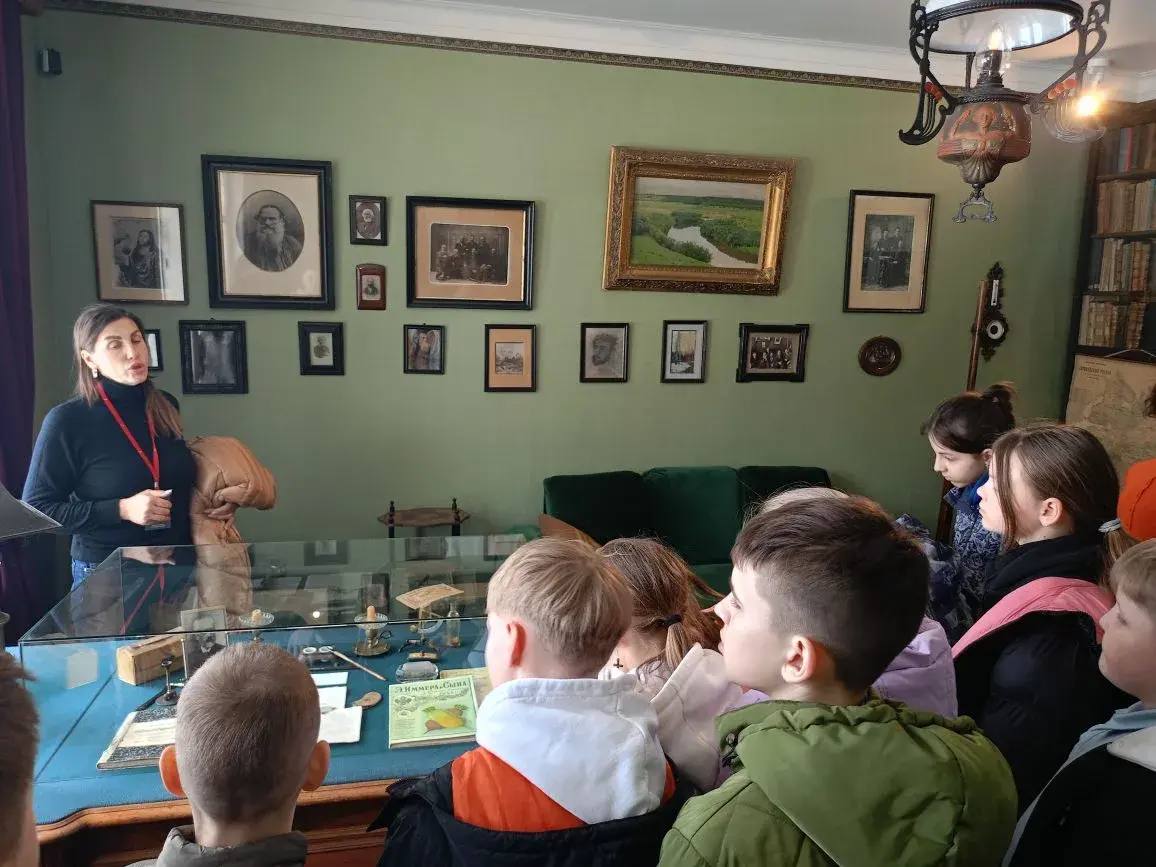 У Орлят каникулы — не для скуки, а для открытий! У Орлят каникулы — не для скуки, а для открытий!