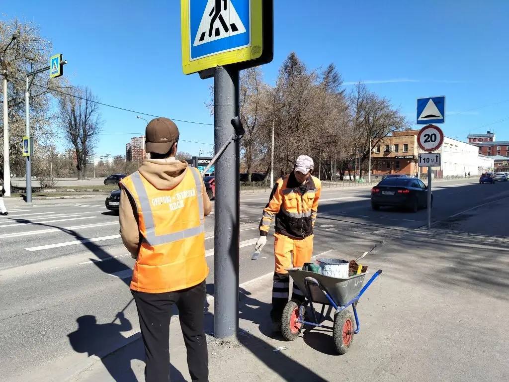 Руслан Заголовацкий: Не дожидаясь общеокружного апрельского субботника, уже приступили к комплексному наведению порядка на территории округа Руслан Заголовацкий: Не дожидаясь общеокружного апрельского субботника, уже приступили к комплексному наведению порядка на территории округа