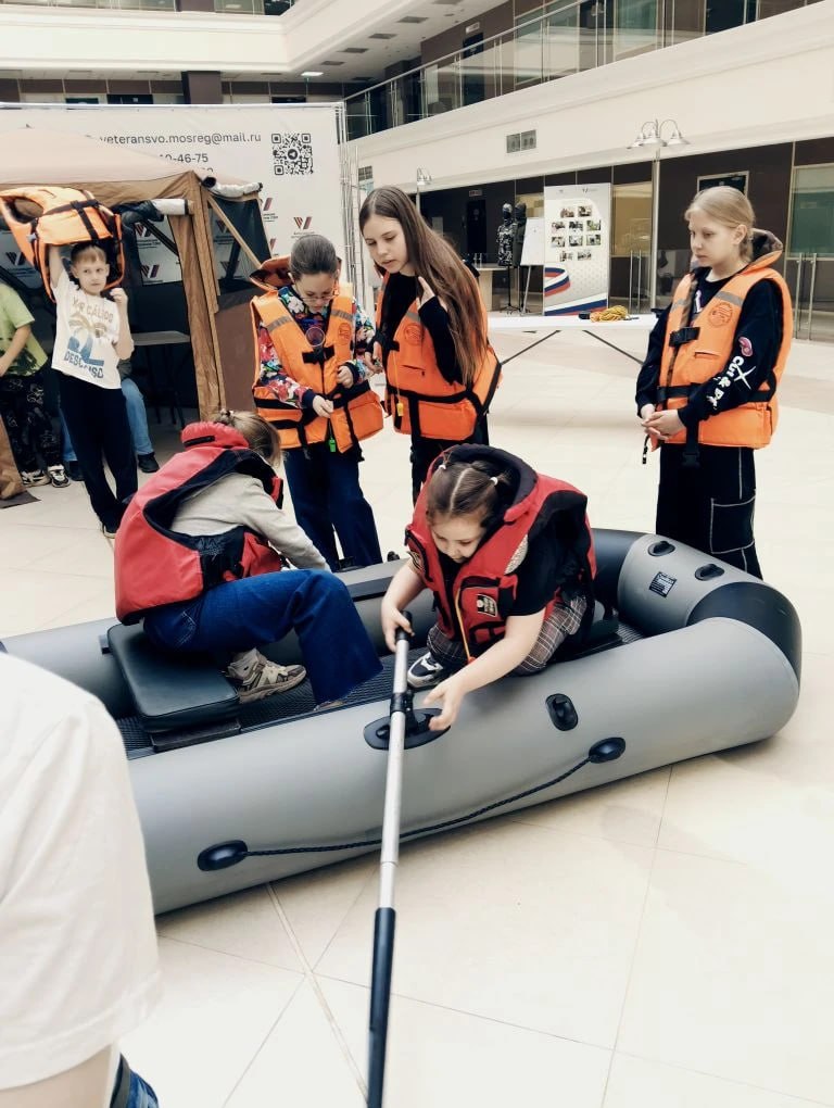 Мастеркласс для детей участников СВО прошел в Красногорске Мастеркласс для детей участников СВО прошел в Красногорске