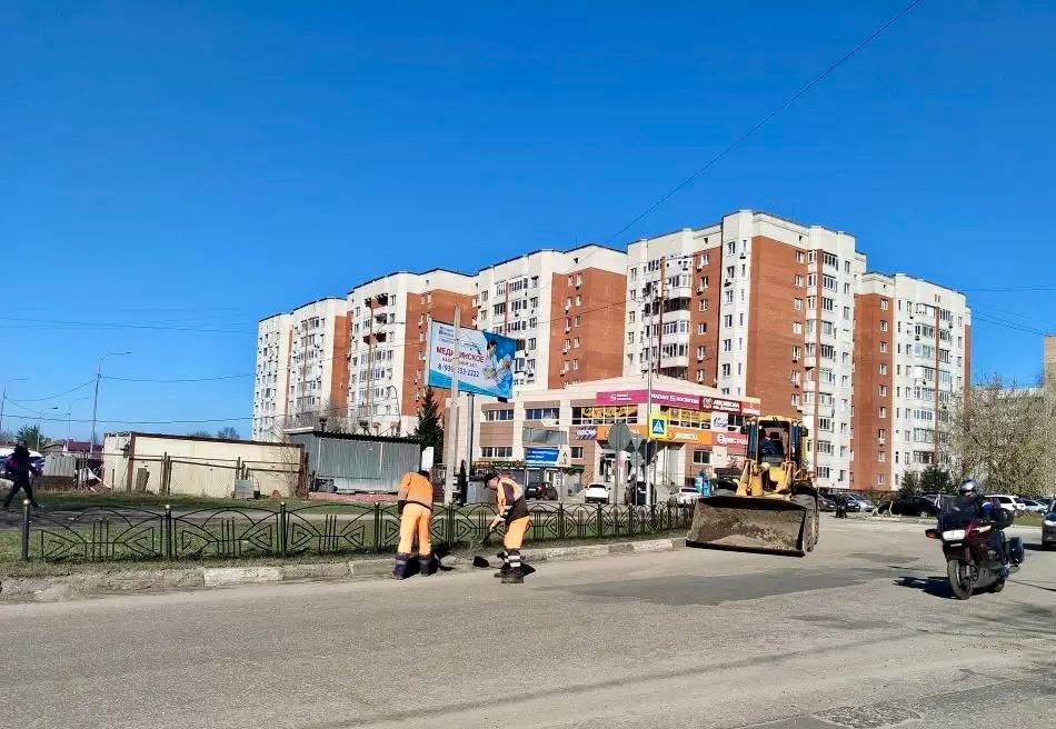 Руслан Заголовацкий: Не дожидаясь общеокружного апрельского субботника, уже приступили к комплексному наведению порядка на территории округа Руслан Заголовацкий: Не дожидаясь общеокружного апрельского субботника, уже приступили к комплексному наведению порядка на территории округа