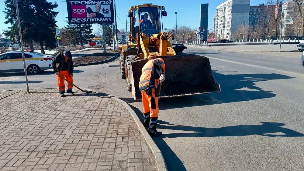 Руслан Заголовацкий: Не дожидаясь общеокружного апрельского субботника, уже приступили к комплексному наведению порядка на территории округа Руслан Заголовацкий: Не дожидаясь общеокружного апрельского субботника, уже приступили к комплексному наведению порядка на территории округа