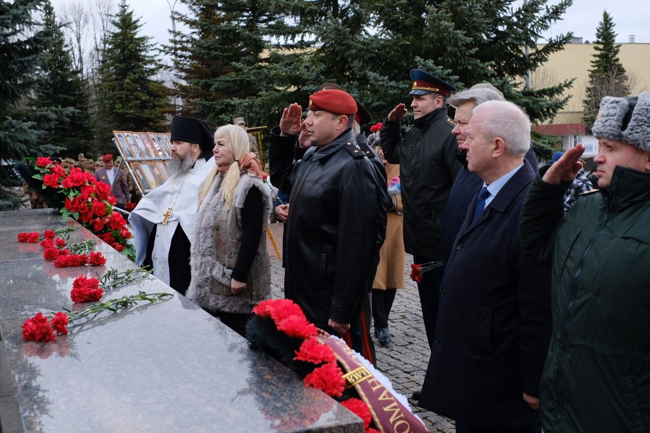 В ордена Жукова бригаде оперативного назначения Центрального округа Росгвардии прошел день памяти воинов-софринцев, погибших при исполнении воинского долга В ордена Жукова бригаде оперативного назначения Центрального округа Росгвардии прошел день памяти воинов-софринцев, погибших при исполнении воинского долга