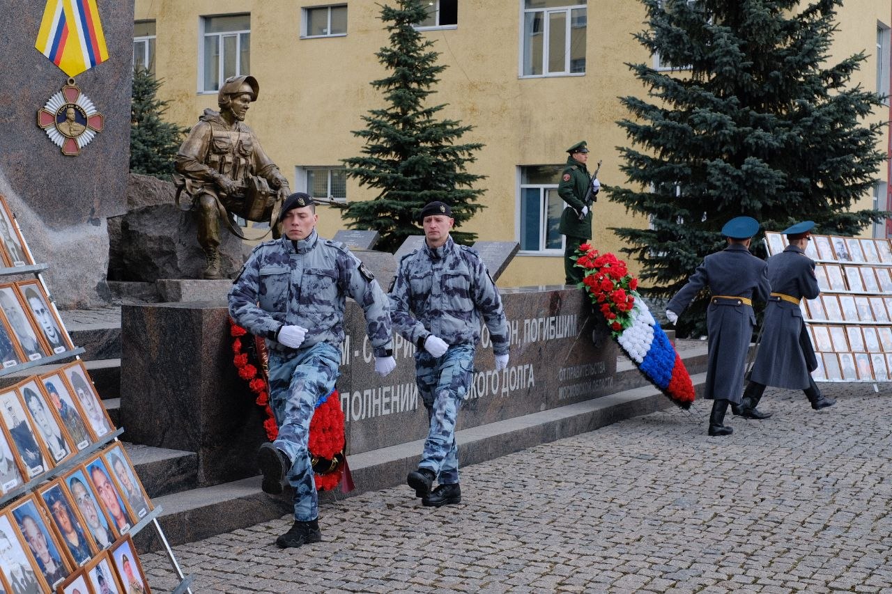 В ордена Жукова бригаде оперативного назначения Центрального округа Росгвардии прошел день памяти воинов-софринцев, погибших при исполнении воинского долга В ордена Жукова бригаде оперативного назначения Центрального округа Росгвардии прошел день памяти воинов-софринцев, погибших при исполнении воинского долга