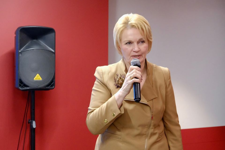 � ������������ �������� ������������� ������ ����� ������� � �����������