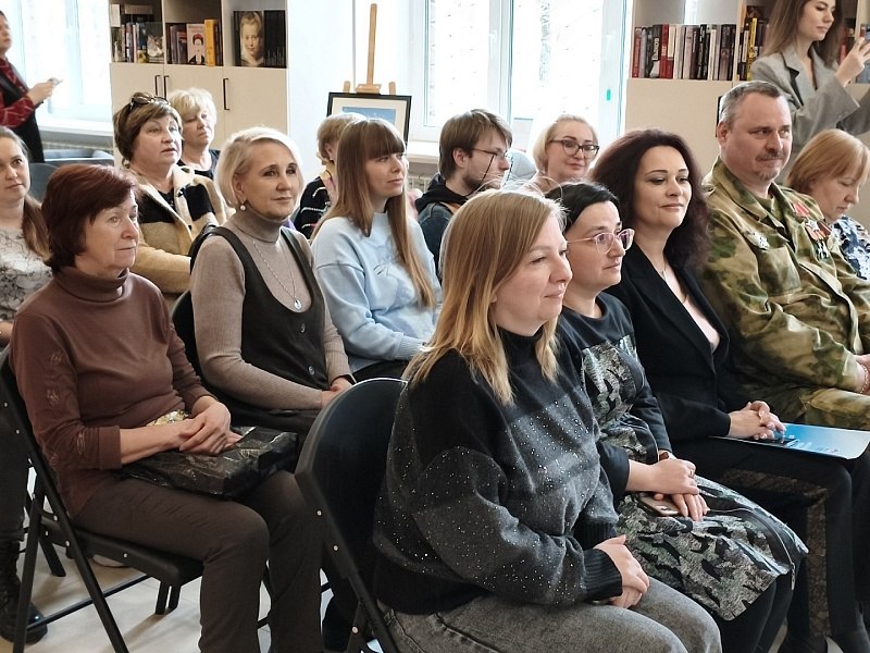 7 апреля в отделе обслуживания Центральной библиотеки им. Инны Гофф прошёл краеведческий час «Космос далёкий и близкий», посвященный 65 - летию полёта первого человека в космос 7 апреля в отделе обслуживания Центральной библиотеки им. Инны Гофф прошёл краеведческий час «Космос далёкий и близкий», посвященный 65 - летию полёта первого человека в космос