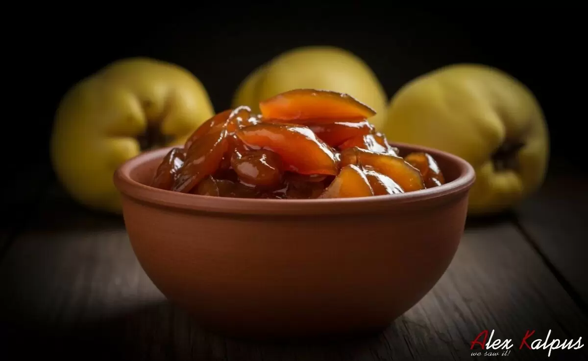 Сладкий дар осени: Как приготовить варенье из айвы по-грузински