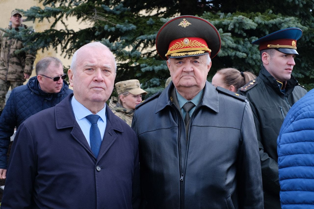 В ордена Жукова бригаде оперативного назначения Центрального округа Росгвардии прошел день памяти воинов-софринцев, погибших при исполнении воинского долга В ордена Жукова бригаде оперативного назначения Центрального округа Росгвардии прошел день памяти воинов-софринцев, погибших при исполнении воинского долга