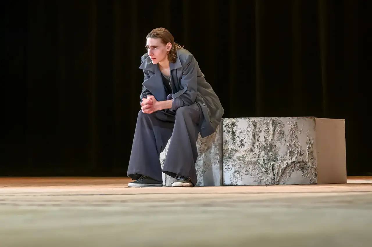 В ДК «Октябрь» стартовал первый день открытого театрального фестиваля В ДК «Октябрь» стартовал первый день открытого театрального фестиваля