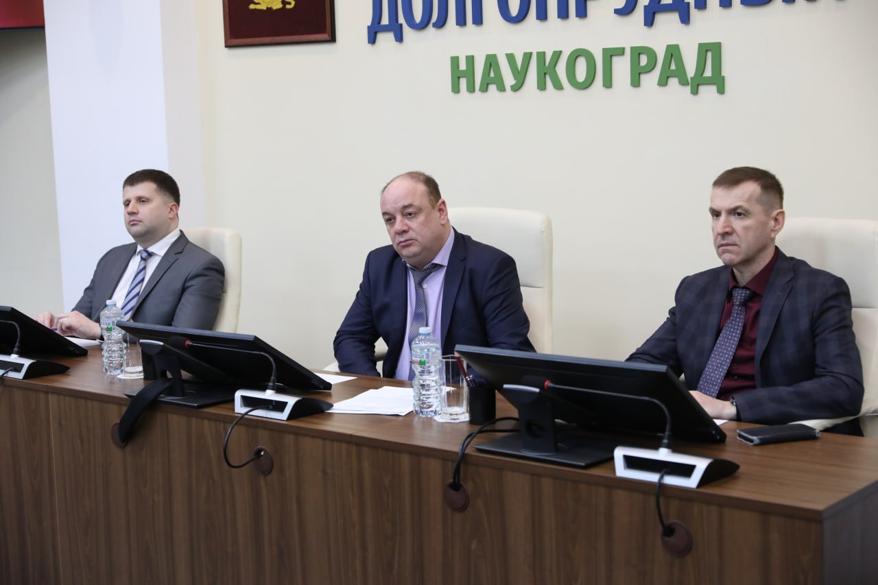 Первые шаги: в Долгопрудном ограничат места парковки электросамокатов