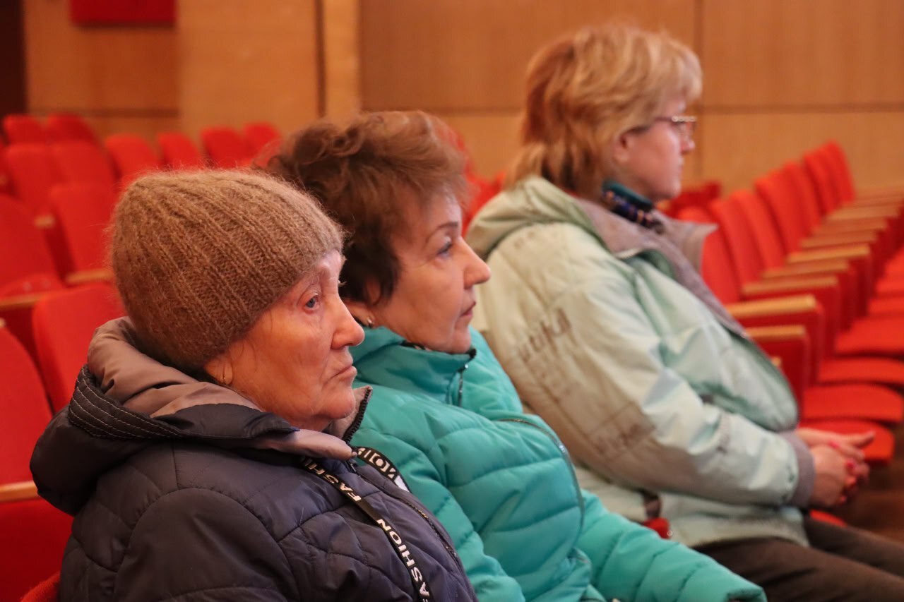 Дом культуры в Дубнево — точка диалога депутата Госдумы Александра Когана с жителями и новые решения для округа Дом культуры в Дубнево — точка диалога депутата Госдумы Александра Когана с жителями и новые решения для округа