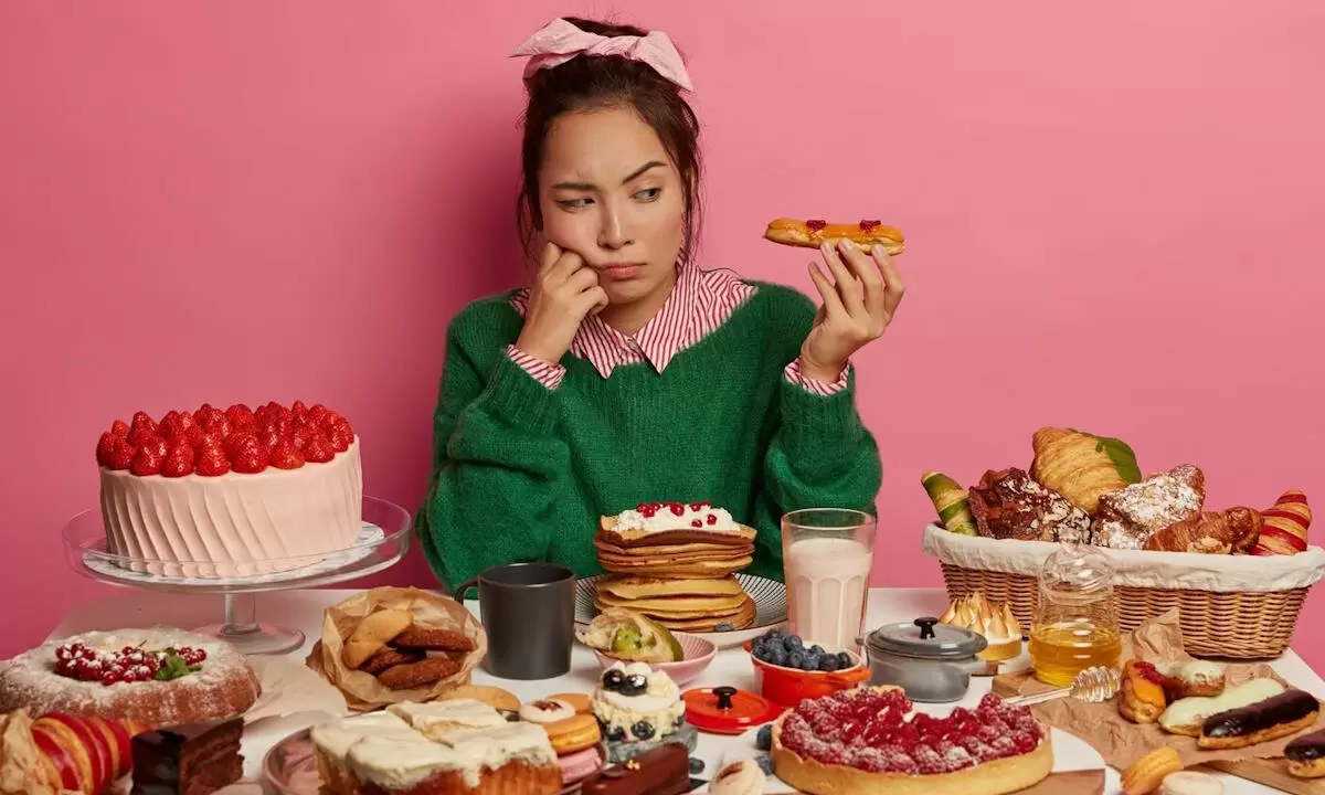 Почему тянет к сладкому и острому: мнения экспертов