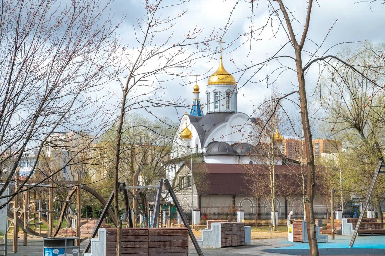 На еженедельном оперативном совещании под руководством Губернатора Московской области Андрея Юрьевича Воробьева с членами правительства и главами муниципалитетов обсудили благоустройство территорий