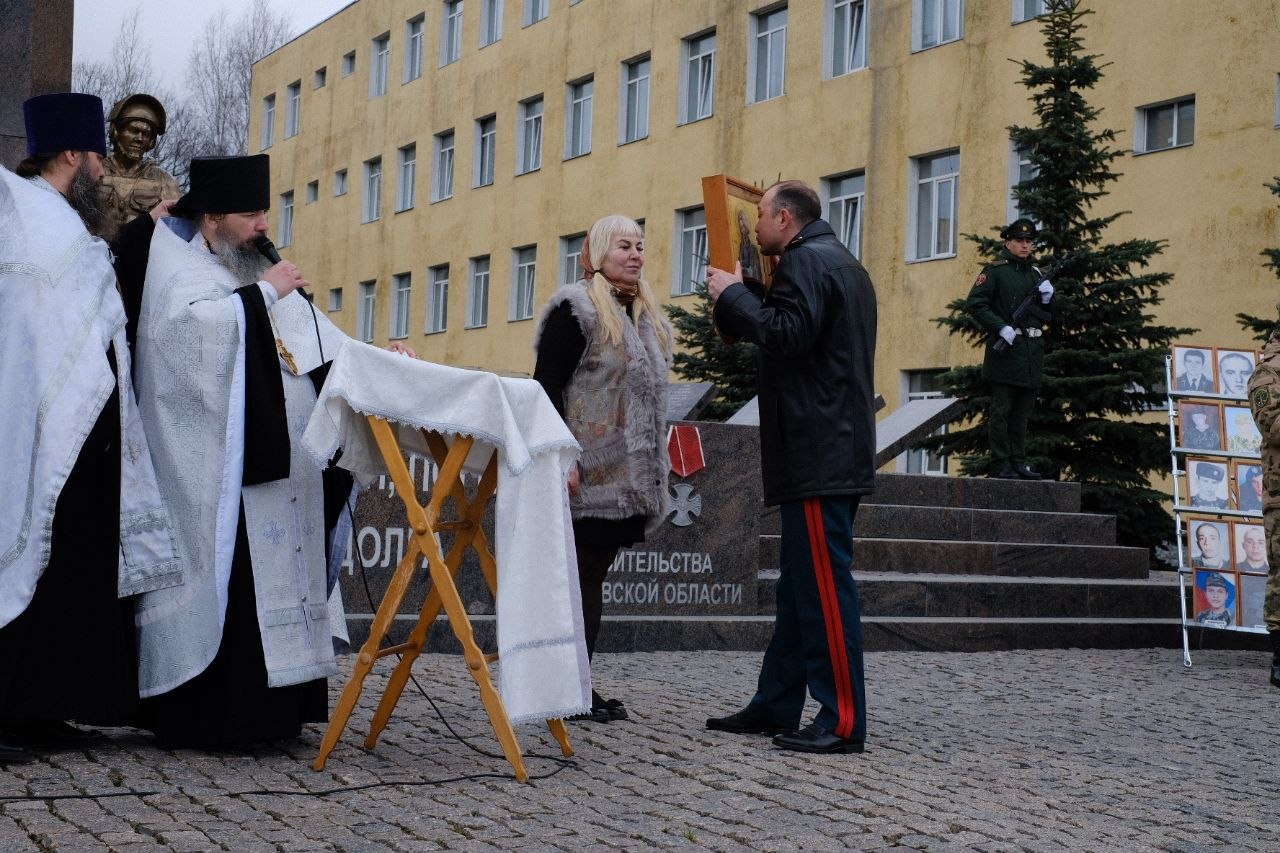 В ордена Жукова бригаде оперативного назначения Центрального округа Росгвардии прошел день памяти воинов-софринцев, погибших при исполнении воинского долга В ордена Жукова бригаде оперативного назначения Центрального округа Росгвардии прошел день памяти воинов-софринцев, погибших при исполнении воинского долга