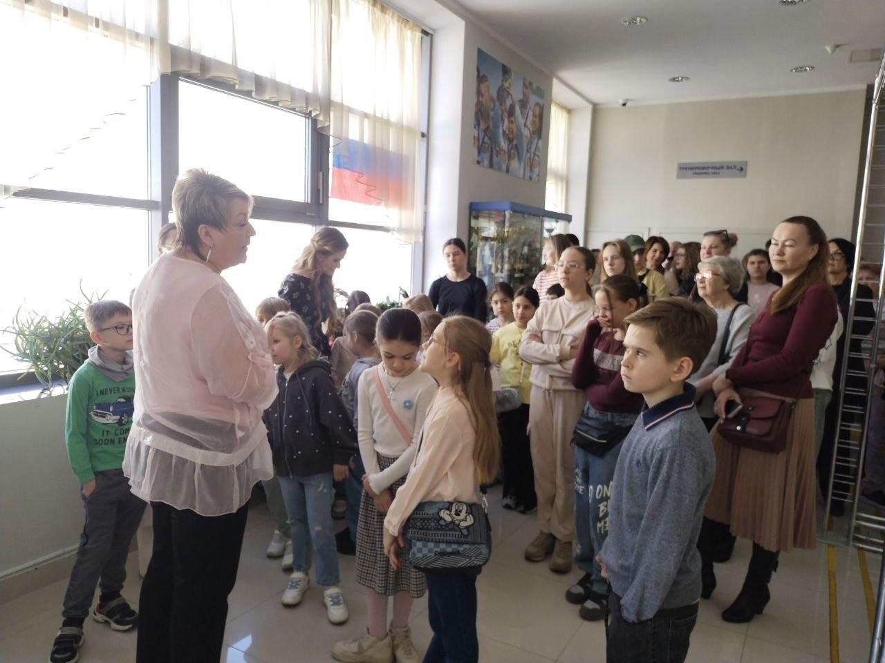 В СК «Борисоглебский» начала работу интересная экспозиция, посвященная 11-летию творческой студии Ольги Дворецкой В СК «Борисоглебский» начала работу интересная экспозиция, посвященная 11-летию творческой студии Ольги Дворецкой