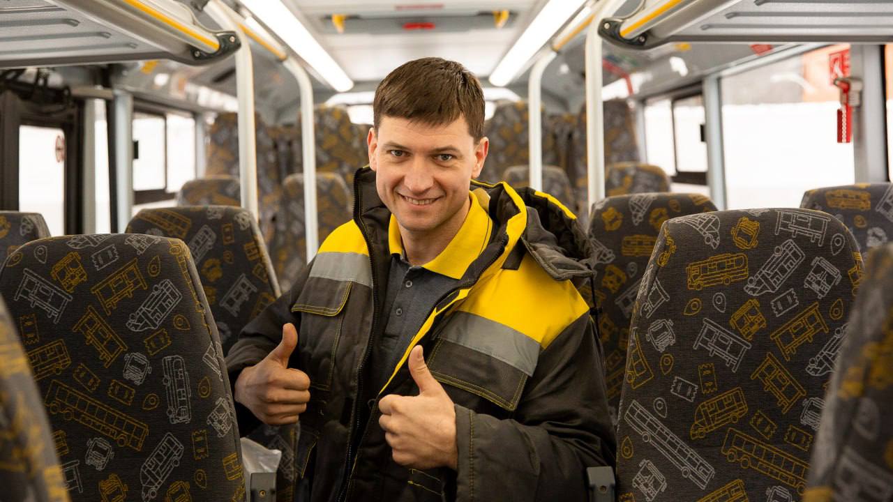 На работу в Мострансавто приглашают водителей автобусов