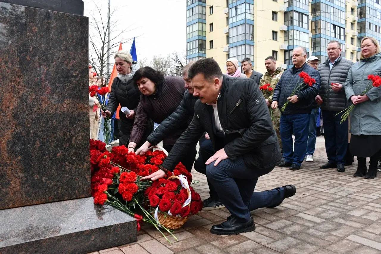 В Жуковском почтили память Героя Советского Союза, заслуженного летчика-испытателя СССР и летчика-космонавта Игоря Волка В Жуковском почтили память Героя Советского Союза, заслуженного летчика-испытателя СССР и летчика-космонавта Игоря Волка