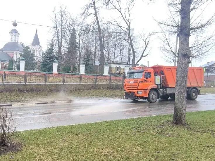 Сотрудники МБУ «Благоустройство СП» продолжают наводить порядок во всех населённых пунктах Сергиево-Посадского округа