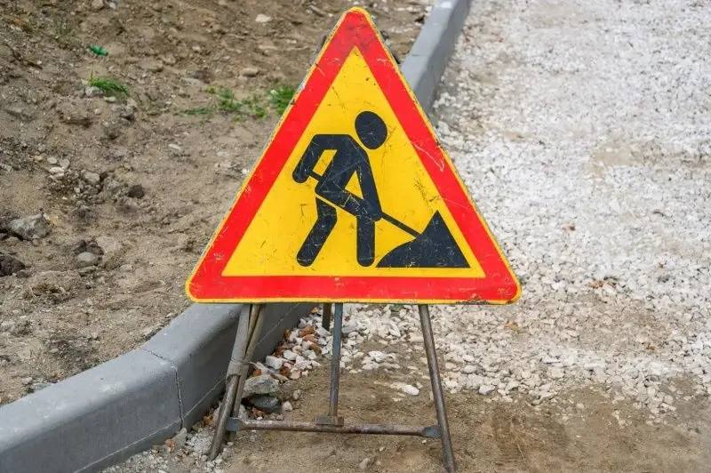 Вниманию водителей. 10 апреля с 00:00 до 03:00, в связи с ремонтными работами на теплосетях, будет перекрыто движение для транспорта на автомобильной дороге по ул. Гражданской микрорайона Цемгигант. Объезд: ул