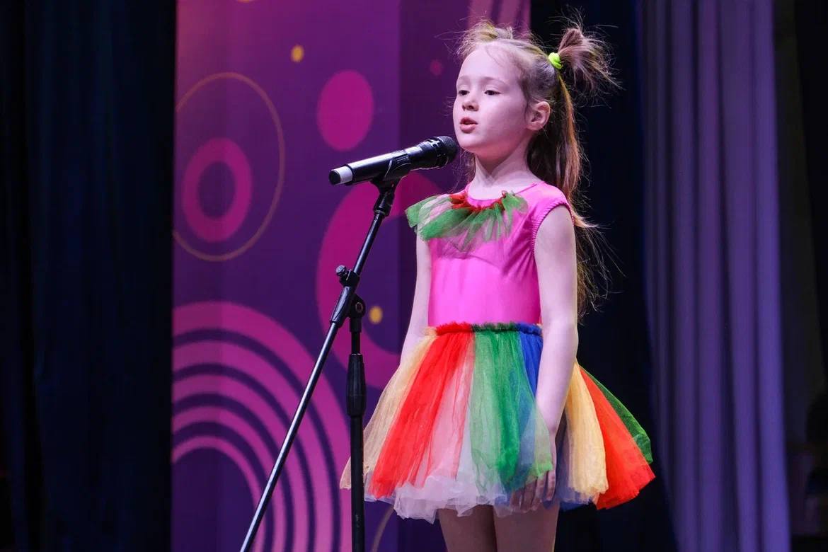 Самый милый праздник!. Всеми любимый фестиваль "Малышок" распахнул свои двери в 20-й раз! На сцене ЦКиД г. Куровское собралось более 60 юных талантов со всего округа: малыши от 3 до 7 лет радовали жюри всем чем можно, будь... Самый милый праздник!. Всеми любимый фестиваль "Малышок" распахнул свои двери в 20-й раз! На сцене ЦКиД г. Куровское собралось более 60 юных талантов со всего округа: малыши от 3 до 7 лет радовали жюри всем чем можно, будь...