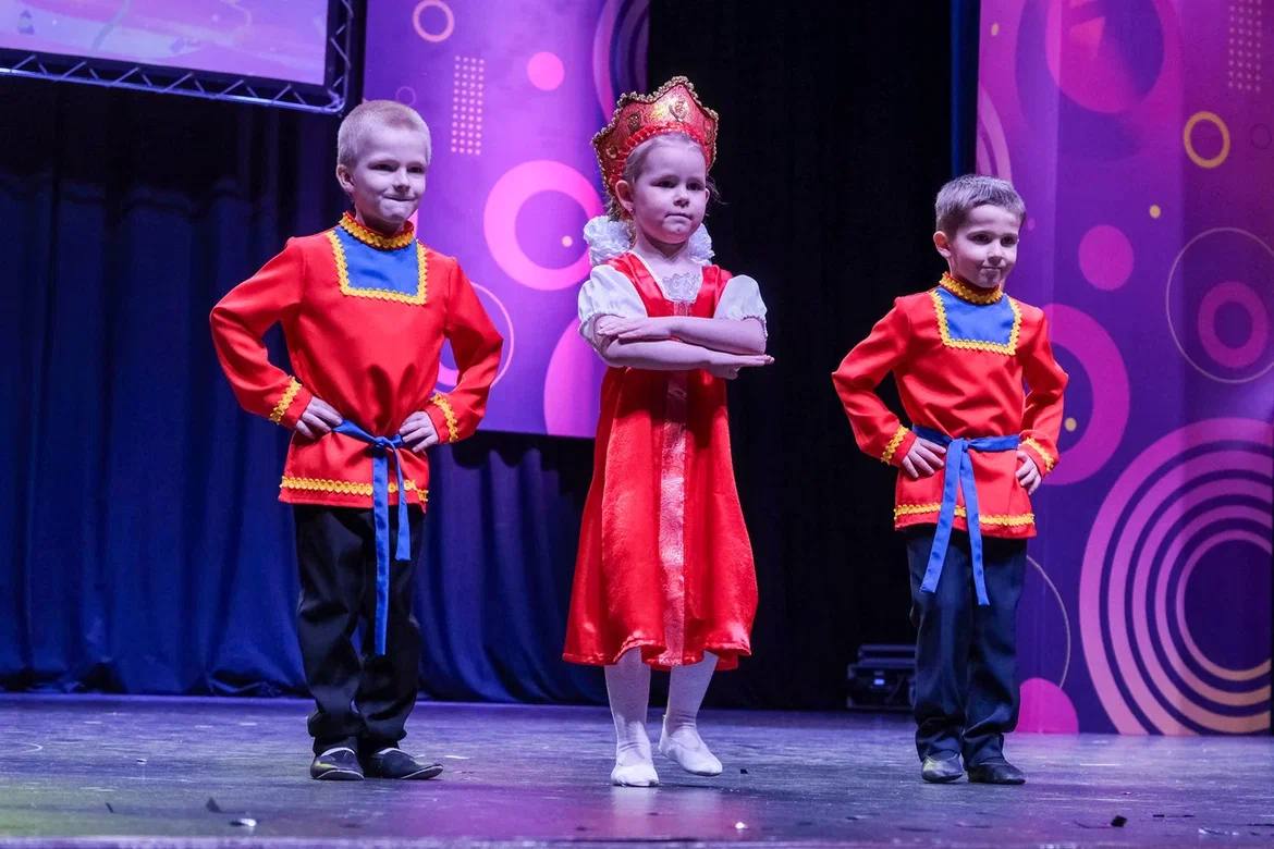 Самый милый праздник!. Всеми любимый фестиваль "Малышок" распахнул свои двери в 20-й раз! На сцене ЦКиД г. Куровское собралось более 60 юных талантов со всего округа: малыши от 3 до 7 лет радовали жюри всем чем можно, будь... Самый милый праздник!. Всеми любимый фестиваль "Малышок" распахнул свои двери в 20-й раз! На сцене ЦКиД г. Куровское собралось более 60 юных талантов со всего округа: малыши от 3 до 7 лет радовали жюри всем чем можно, будь...