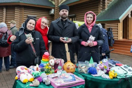 В Георгиевском храме Подольска проходит благотворительная ярмарка