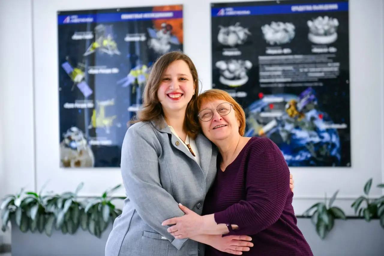 За вклад в космос: в Химках наградили сотрудников НПО Лавочкина в День космонавтики За вклад в космос: в Химках наградили сотрудников НПО Лавочкина в День космонавтики