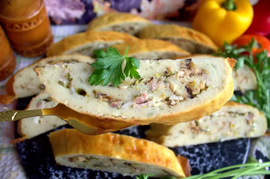 Картофельный рулет с беконом и яйцом: Ваш новый кулинарный шедевр