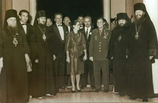 ХРИСТОС ВОСКРЕСЕ! Бог и космонавтика ХРИСТОС ВОСКРЕСЕ! Бог и космонавтика