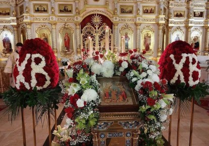 Вместе с жителями встретил светлый праздник Пасхи во Всехсвятском храме