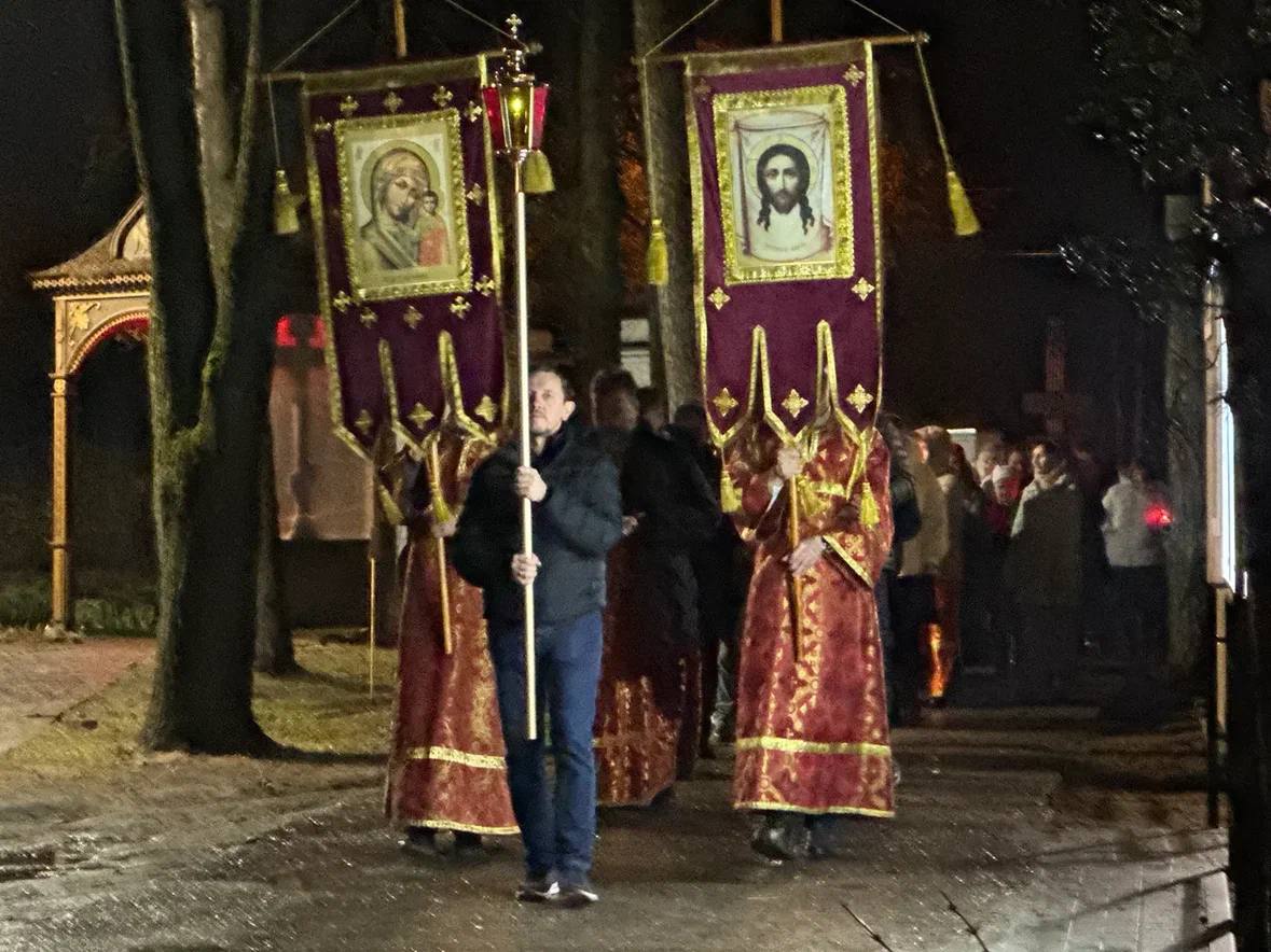 В Церкви Илии Пророка села Ильинское проходит торжественное пасхальное богослужение В Церкви Илии Пророка села Ильинское проходит торжественное пасхальное богослужение