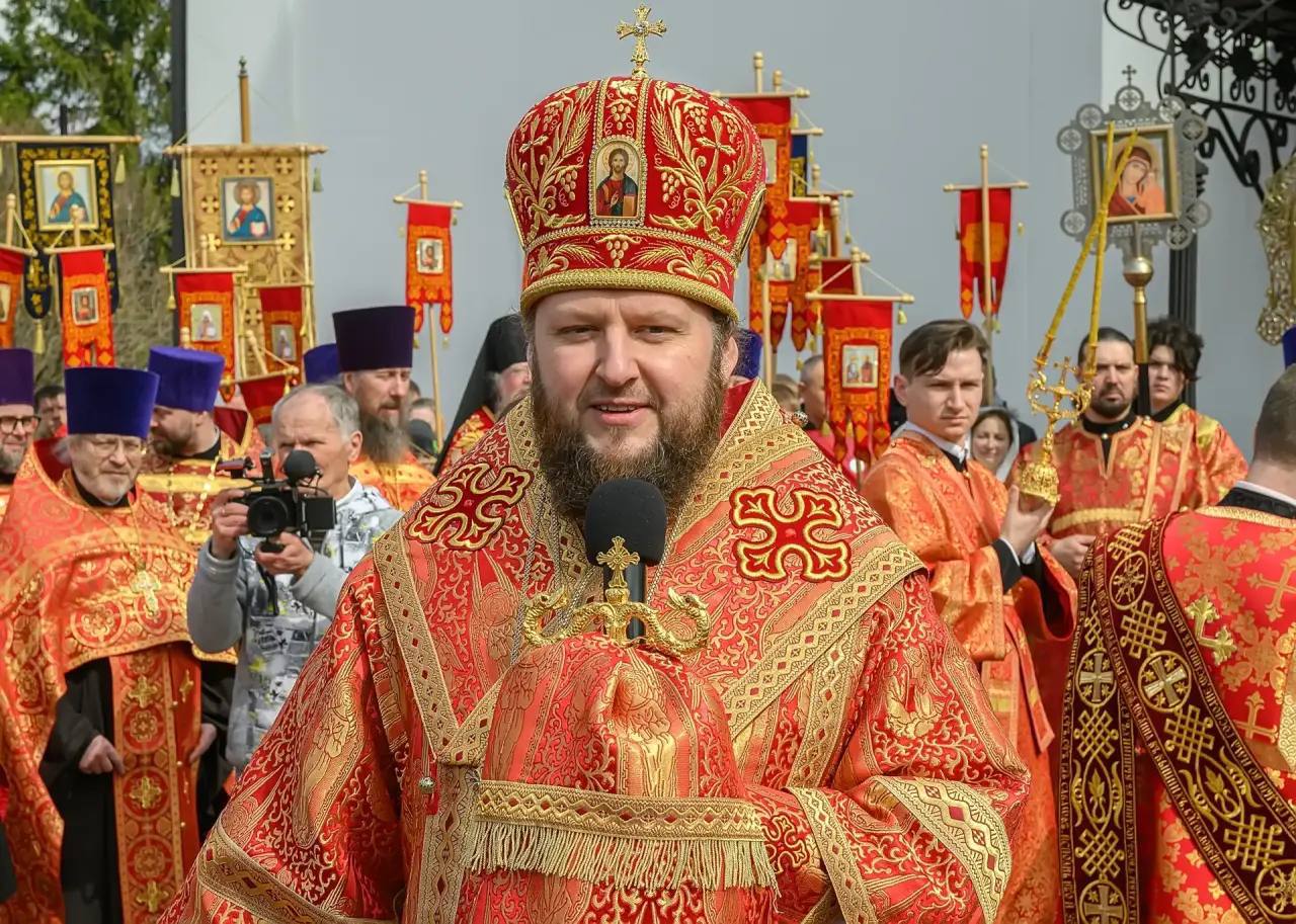 Михаил Собакин: В Светлый праздник Пасхи вместе с коллегами, главами Подольска и Серпухова, принял участие в Крестном ходе Михаил Собакин: В Светлый праздник Пасхи вместе с коллегами, главами Подольска и Серпухова, принял участие в Крестном ходе