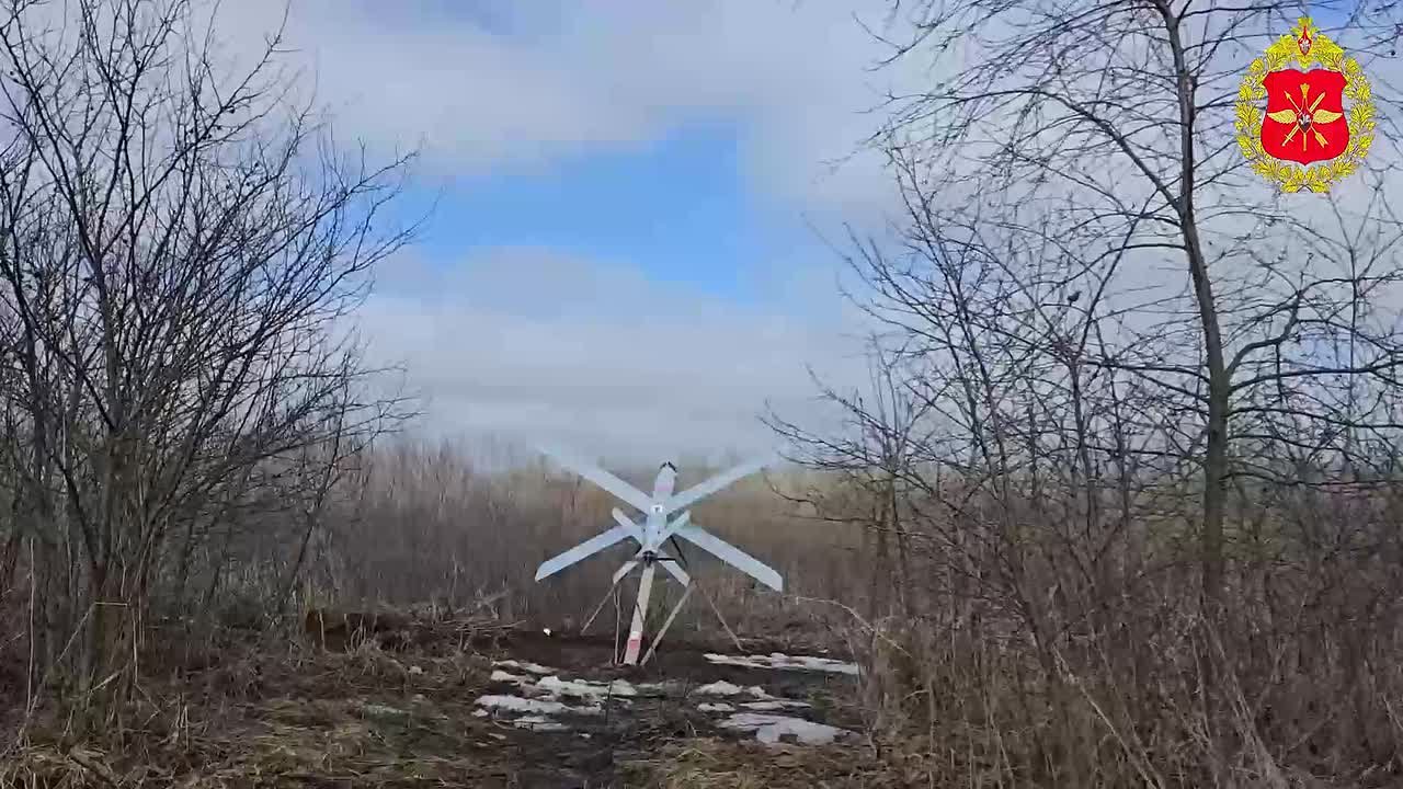 Расчет «Ланцета» во взаимодействии с оператором «ZALA» группировки «Север» уничтожил боевую бронированную машину HMMWV боевиков ВСУ