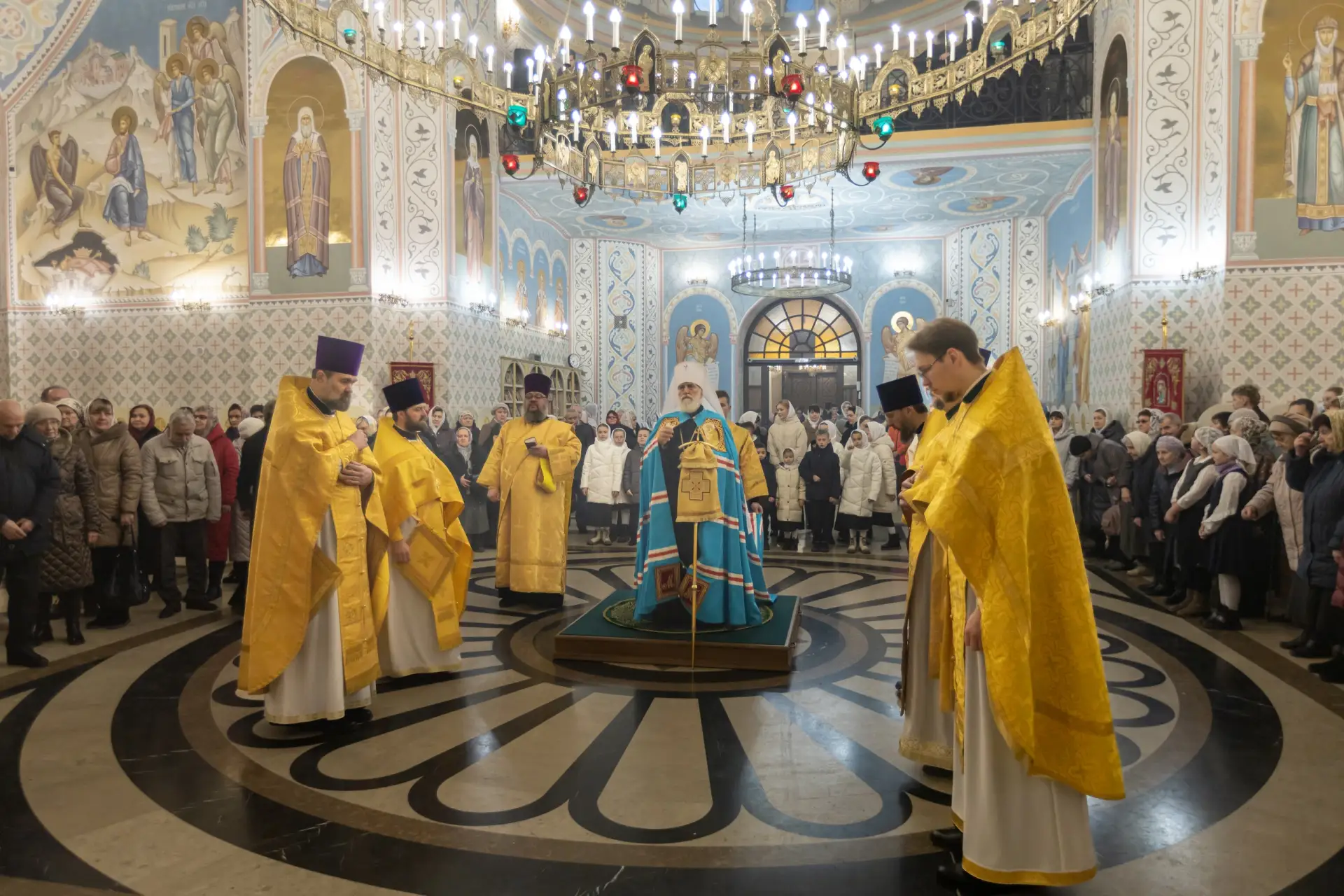 23 и 24 апреля в Тихвинском храме города Коломна будет находиться ковчег с частицей мощей святителя Филарета, митрополита Московского и Коломенского, небесного покровителя города 23 и 24 апреля в Тихвинском храме города Коломна будет находиться ковчег с частицей мощей святителя Филарета, митрополита Московского и Коломенского, небесного покровителя города