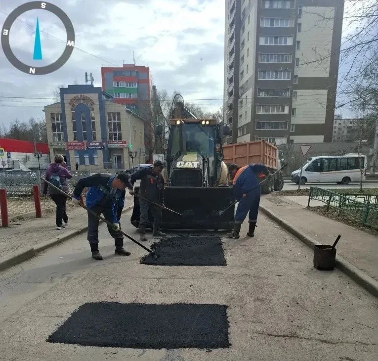 В Долгопрудном проводят ямочный ремонт на дорогах и межквартальных проездах